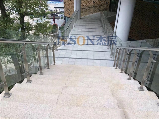 杰辰立柱 杰辰立柱