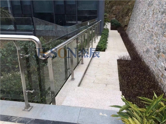 杰辰立柱 杰辰立柱