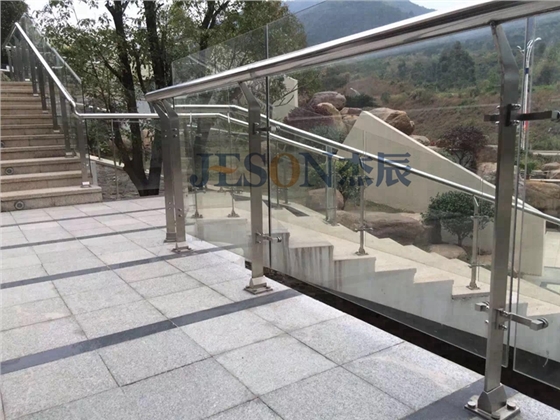 杰辰立柱 杰辰立柱