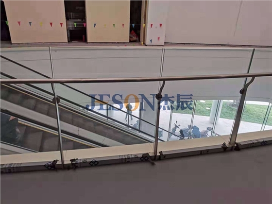 杰辰立柱 杰辰立柱