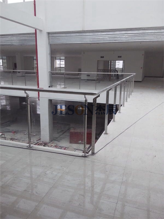 杰辰立柱 杰辰立柱